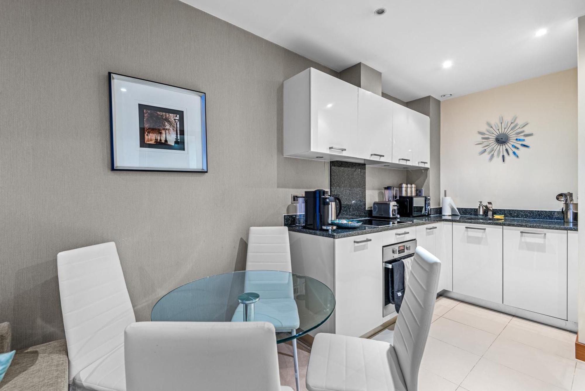 Londwell, Chelsea Living, Central Flat With Balcony Лондон Экстерьер фото